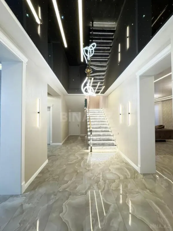 Satılır 6 otaqlı həyət evi 400 m²