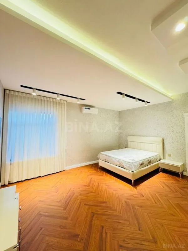 Satılır 6 otaqlı həyət evi 400 m²
