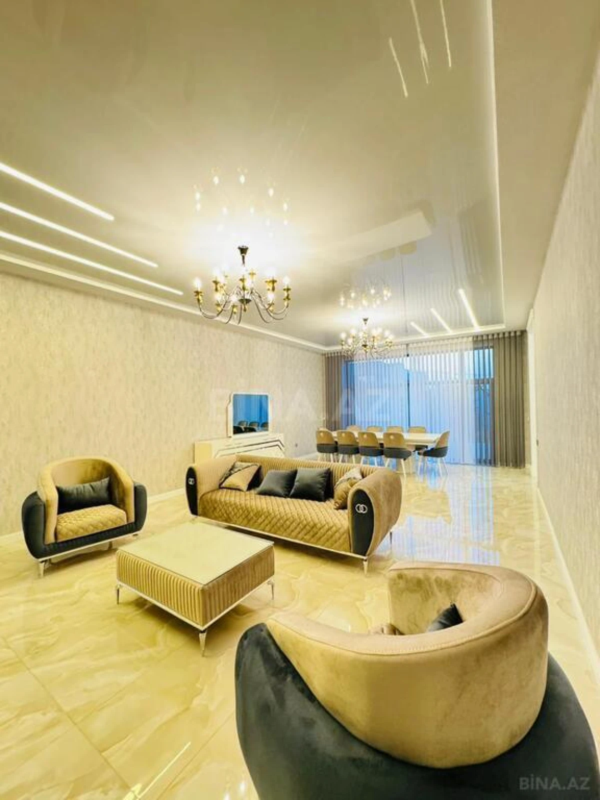 Satılır 6 otaqlı həyət evi 400 m²