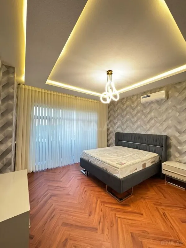 Satılır 6 otaqlı həyət evi 400 m²