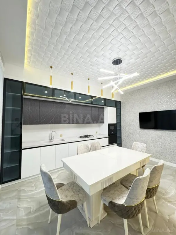 Satılır 6 otaqlı həyət evi 400 m²