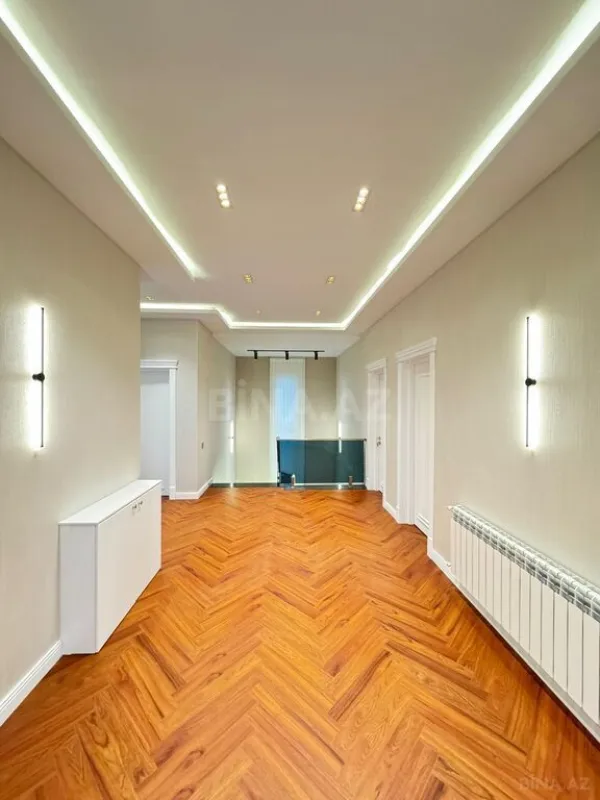 Satılır 6 otaqlı həyət evi 400 m²