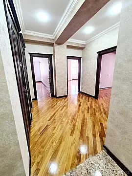 Satılır 2 otaqlı mənzil 130 m²