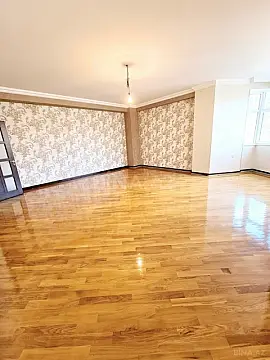 Satılır 2 otaqlı mənzil 130 m²