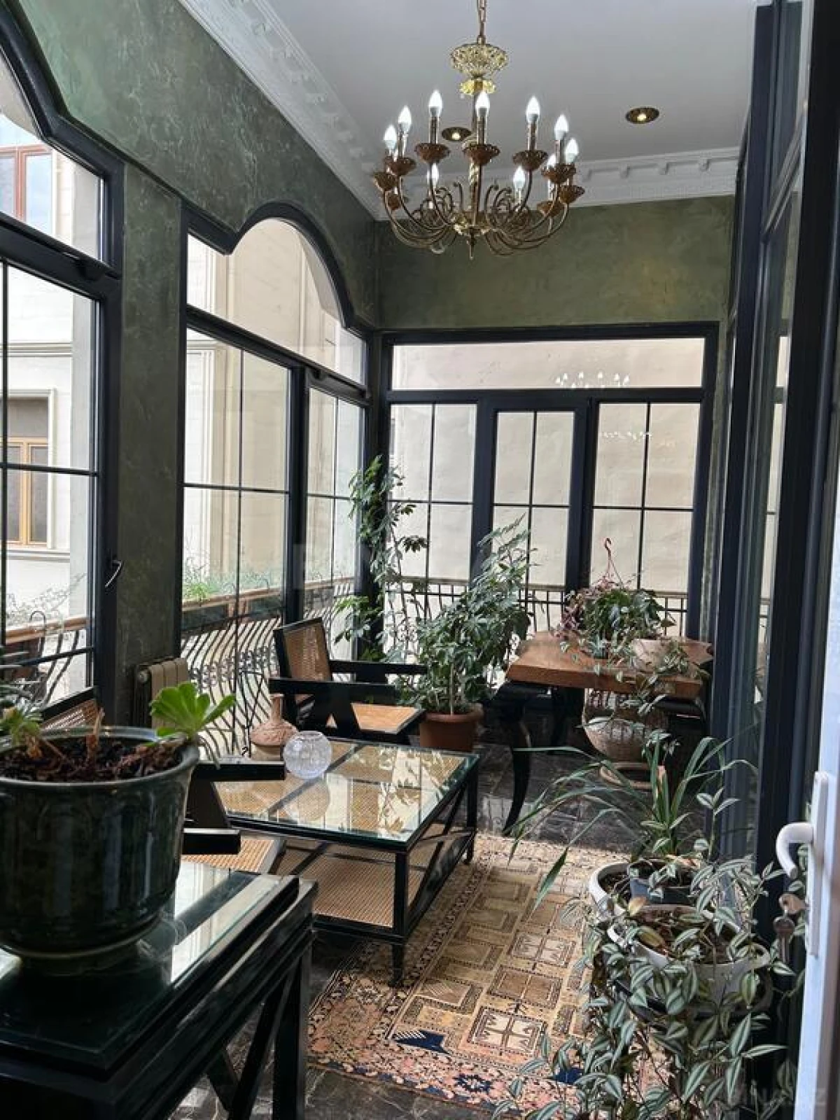 Satılır 6 otaqlı mənzil 280.5 m²