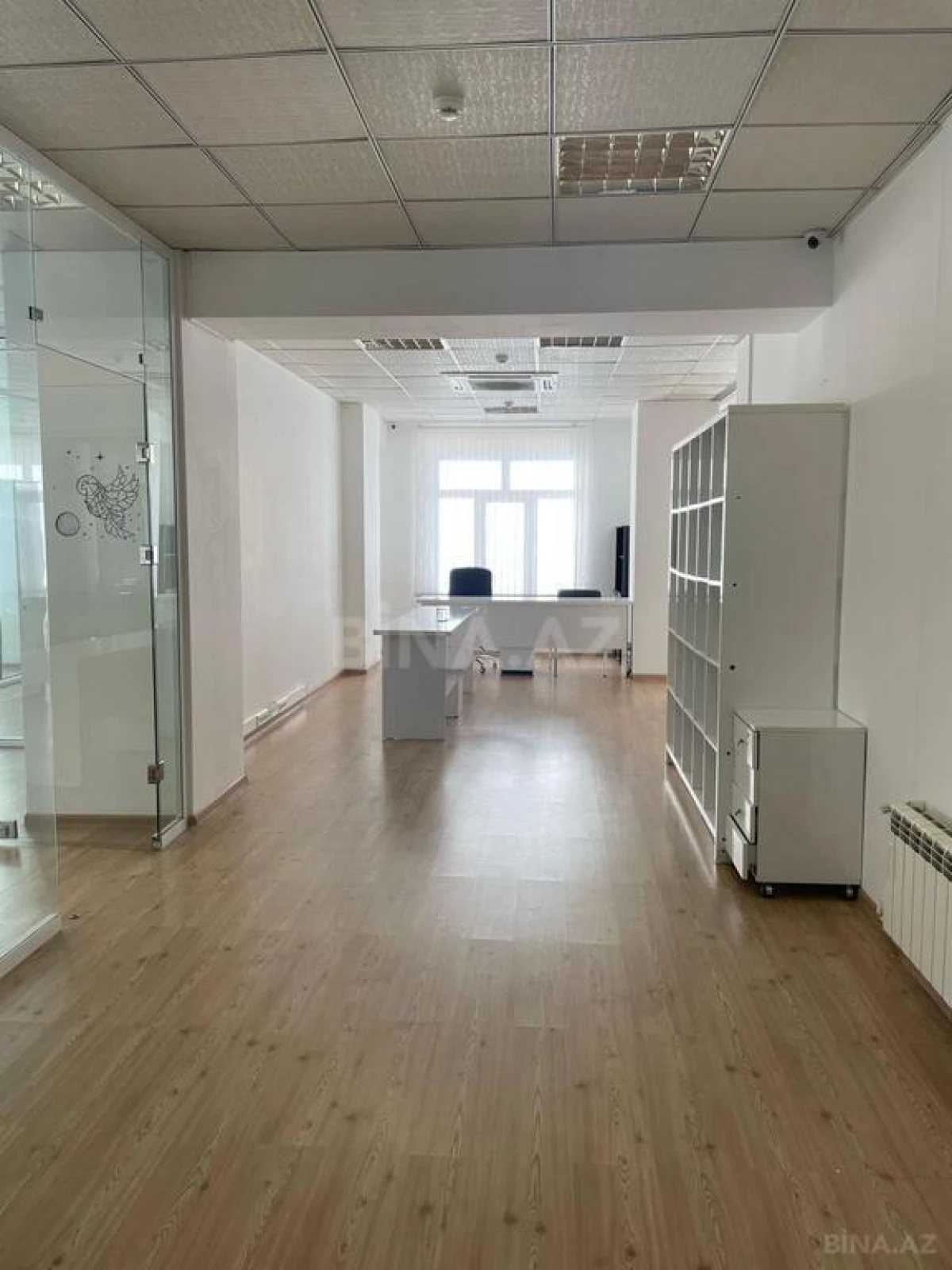 Satılır obyekt 683 m²