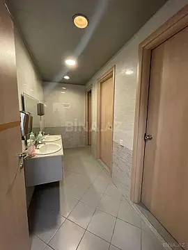 Satılır obyekt 683 m²