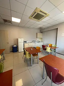 Satılır obyekt 683 m²