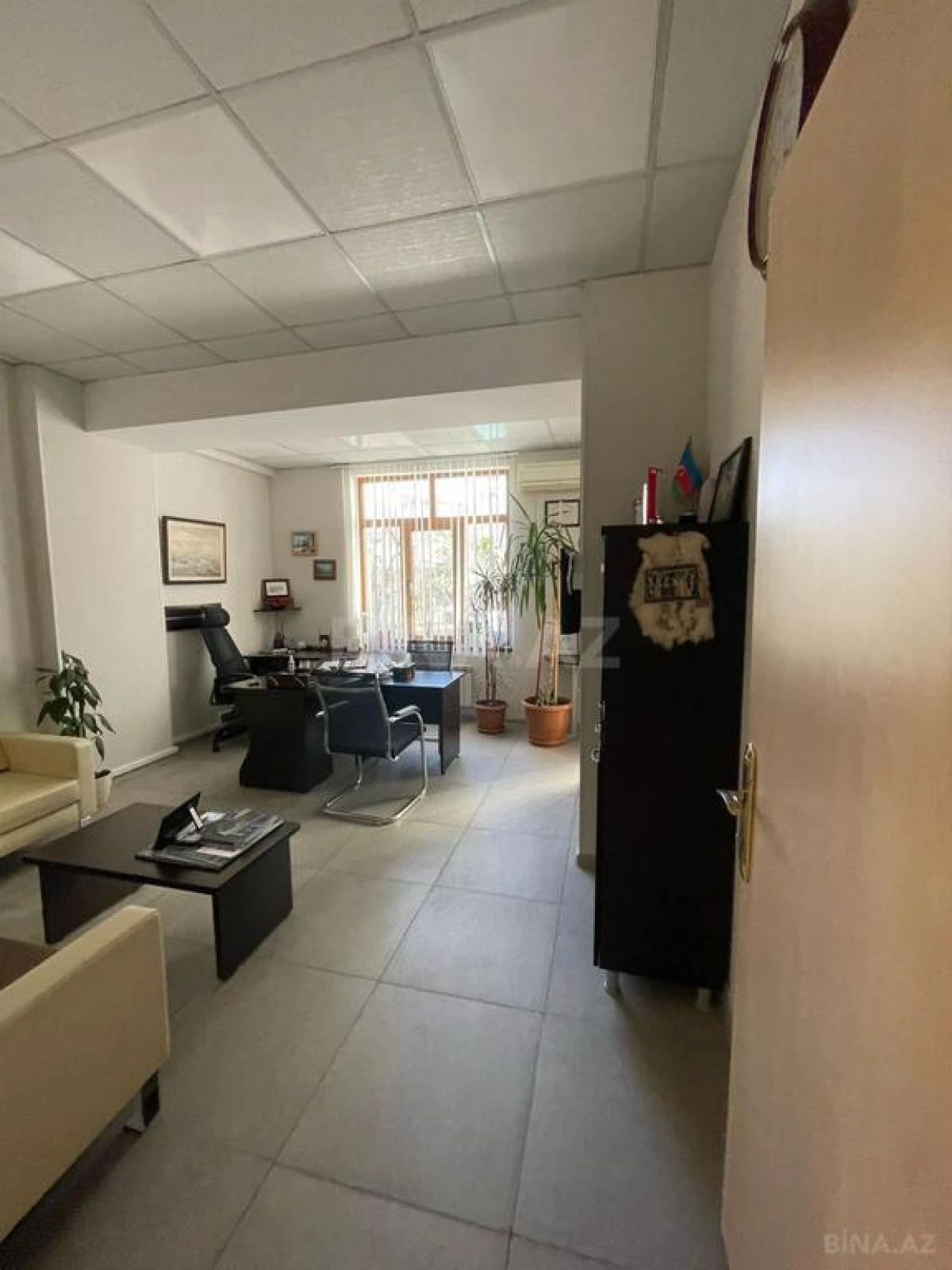 Satılır obyekt 683 m²
