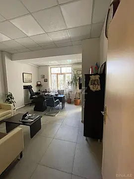 Satılır obyekt 683 m²