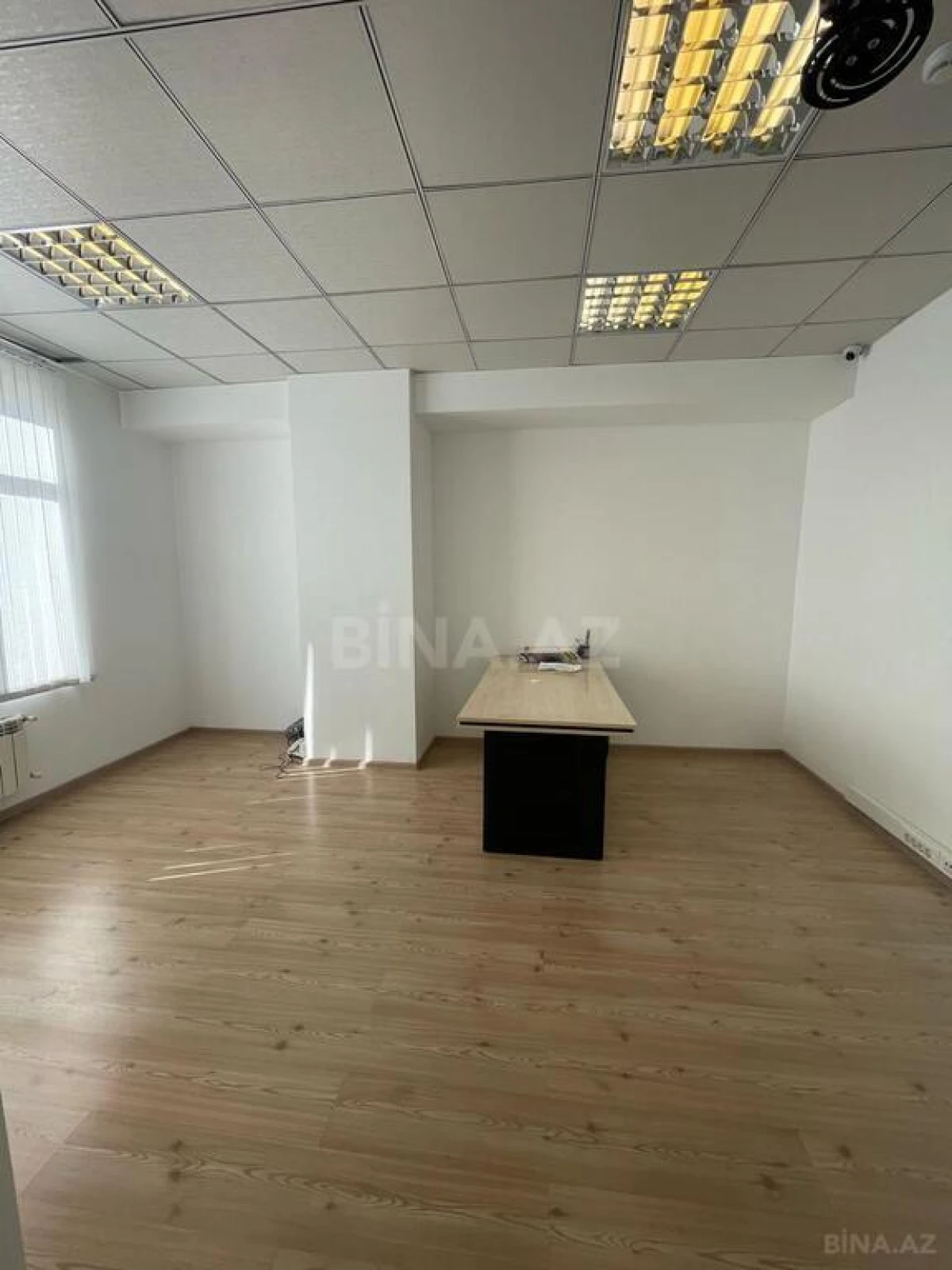 Satılır obyekt 683 m²