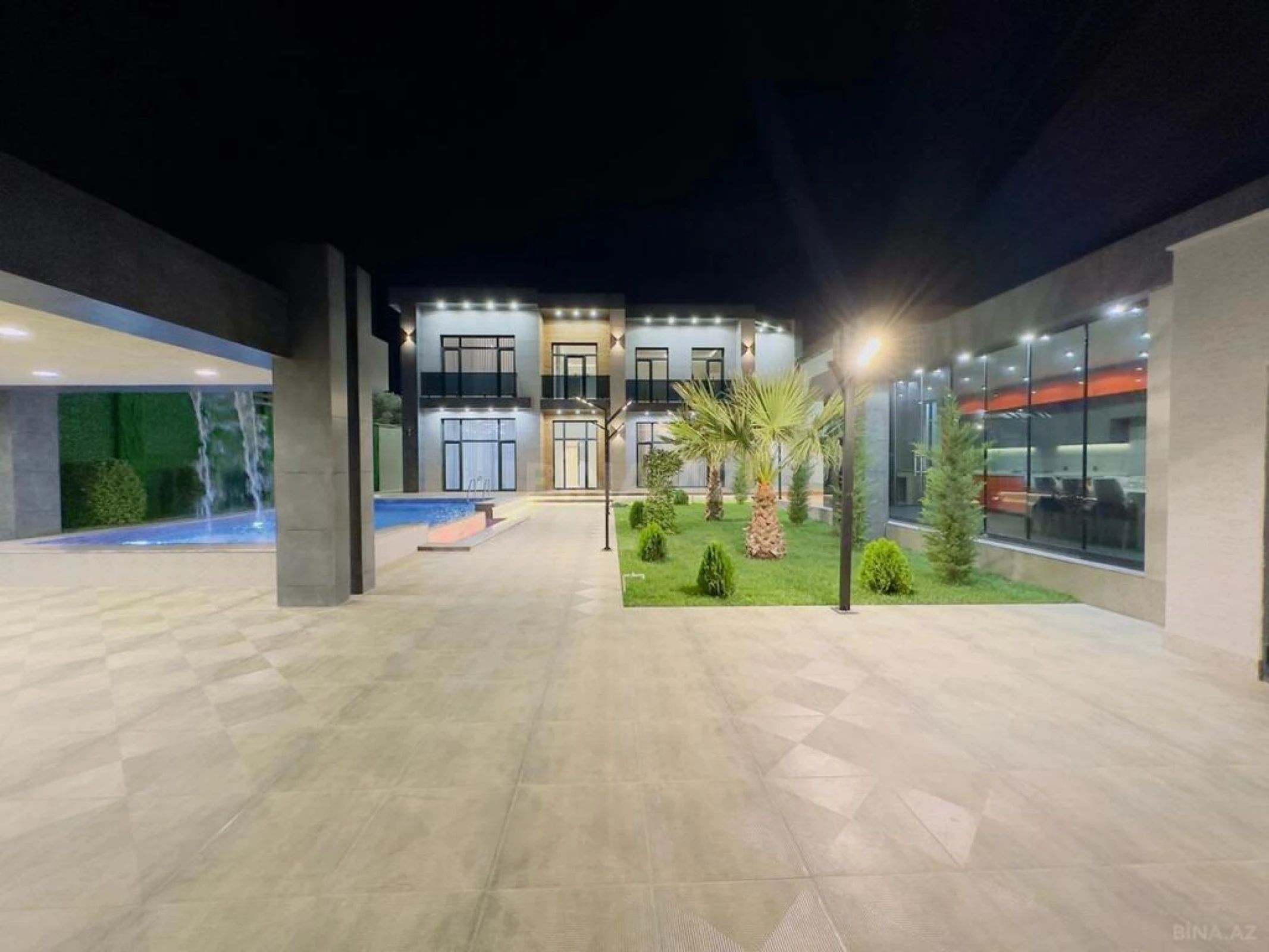 Satılır 6 otaqlı həyət evi 300 m²