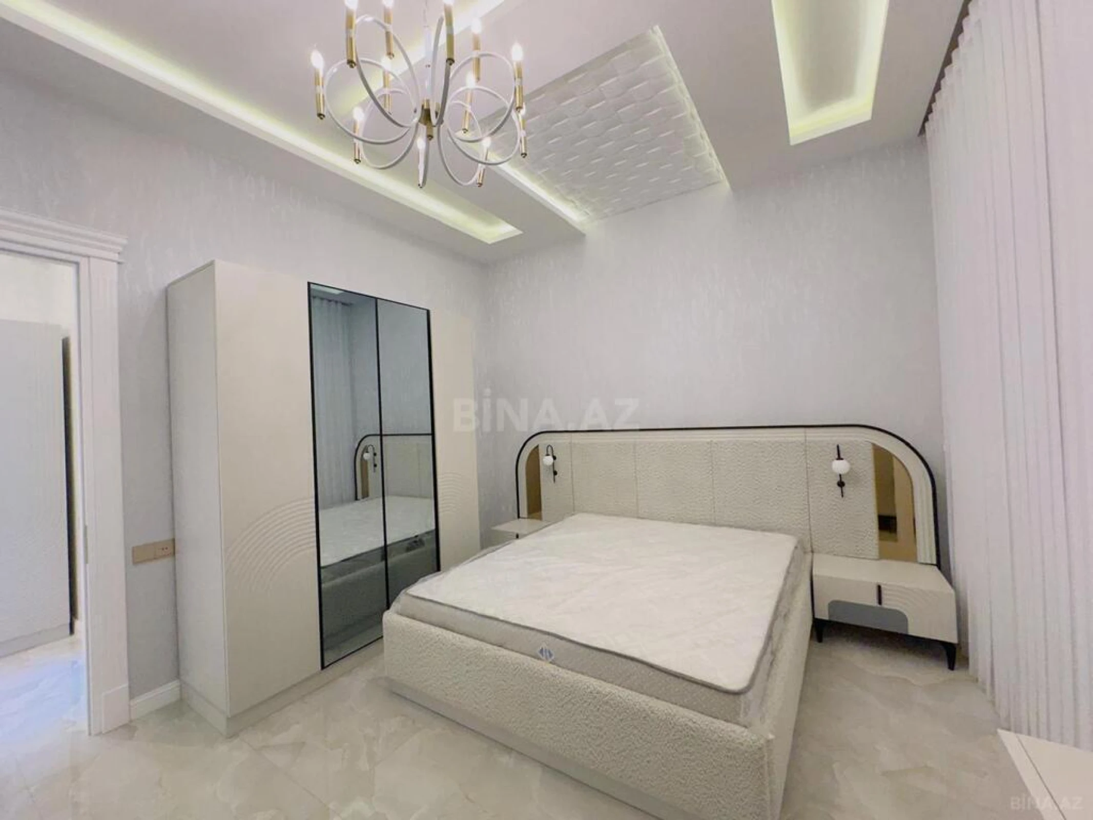 Satılır 6 otaqlı həyət evi 300 m²
