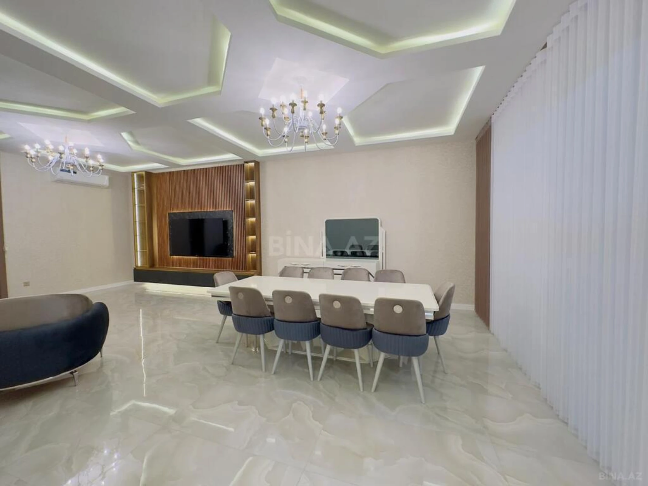 Satılır 6 otaqlı həyət evi 300 m²