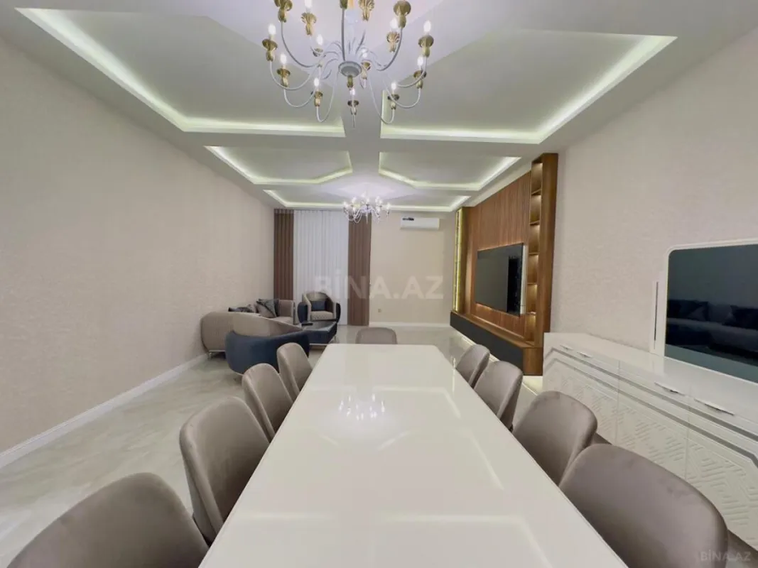 Satılır 6 otaqlı həyət evi 300 m²