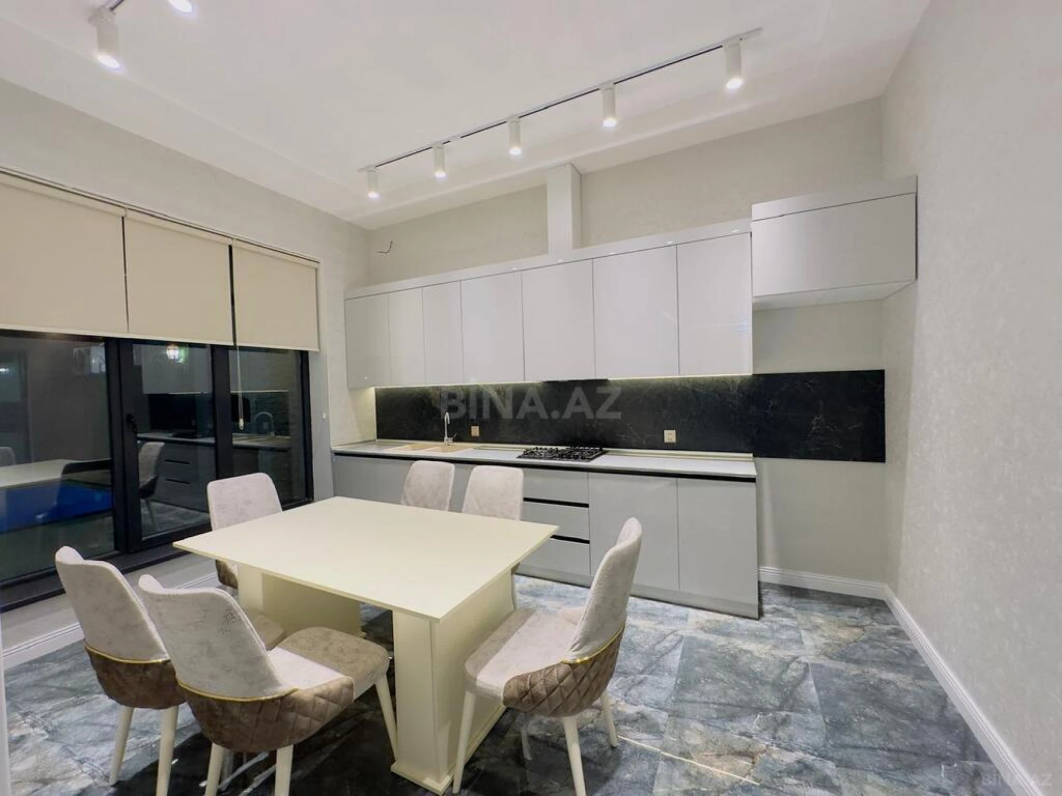 Satılır 4 otaqlı həyət evi 170 m²