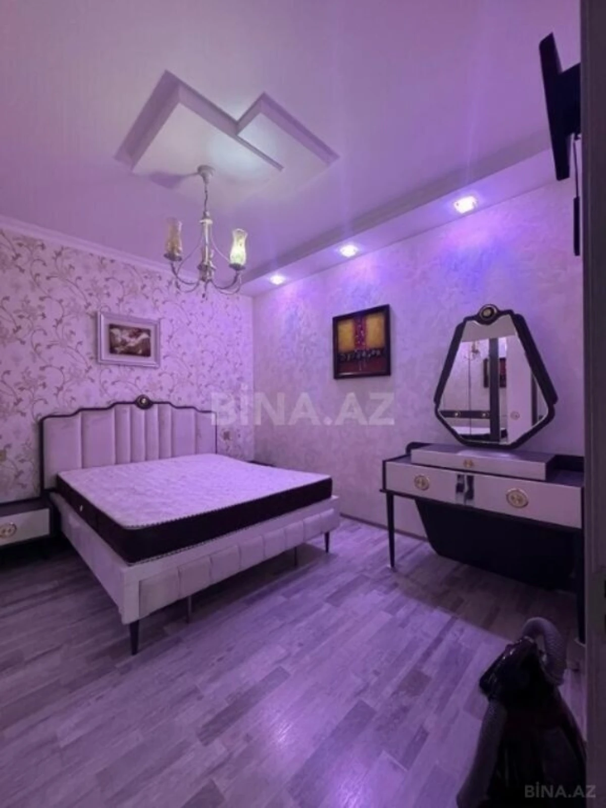 Satılır 3 otaqlı mənzil 110 m²