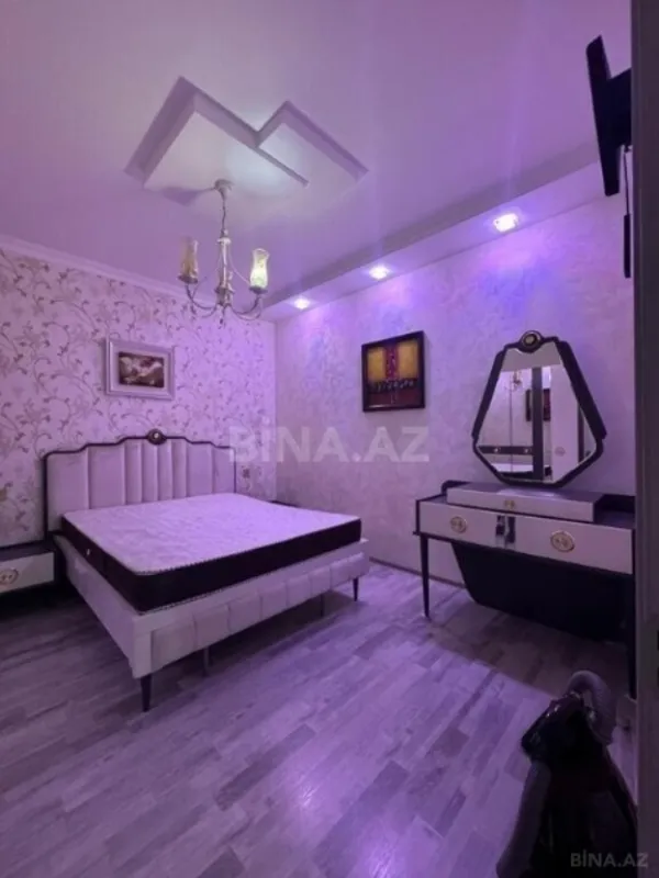 Satılır 3 otaqlı mənzil 110 m²