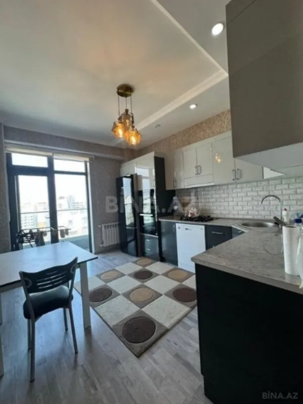 Satılır 3 otaqlı mənzil 110 m²