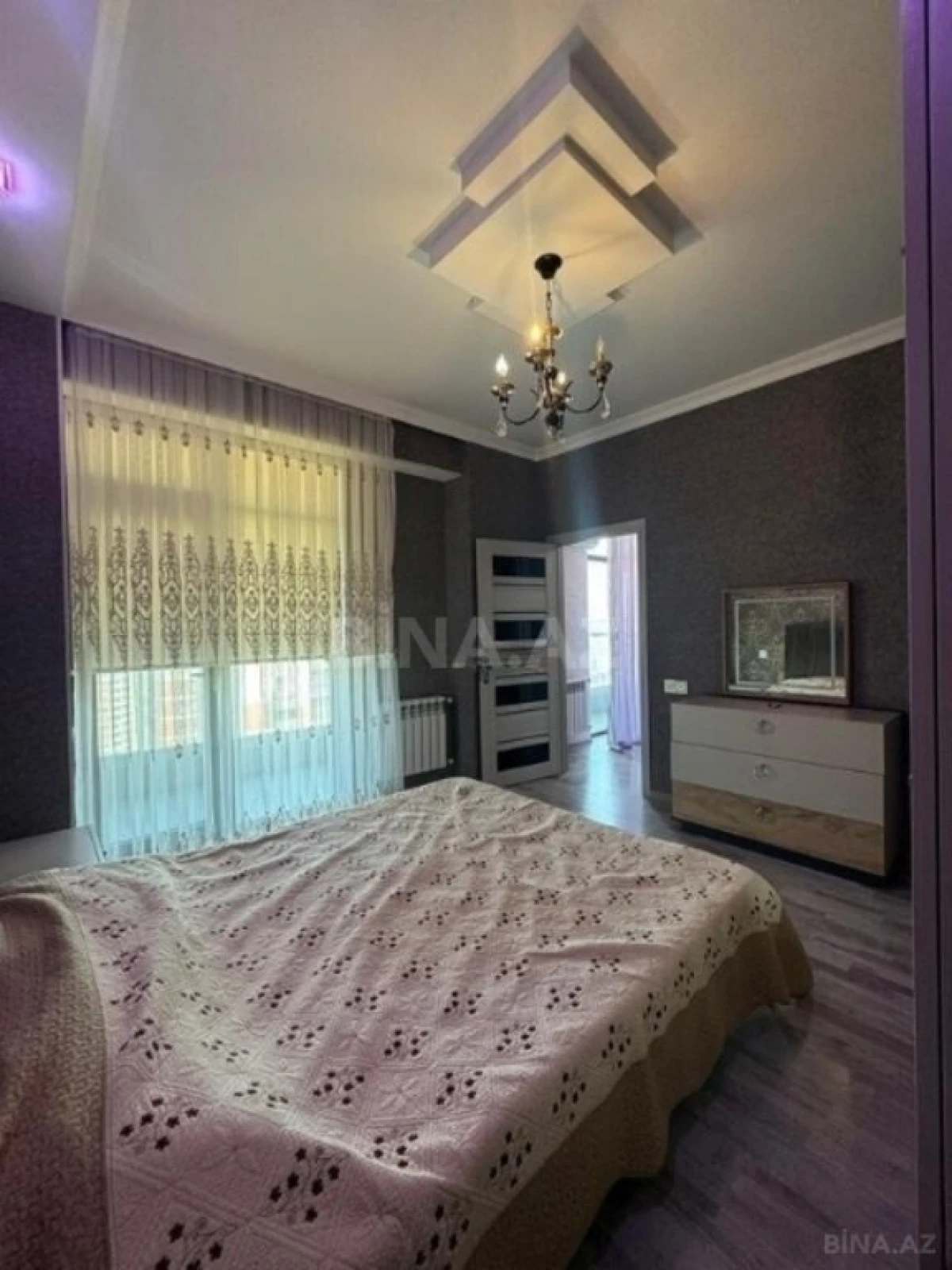 Satılır 3 otaqlı mənzil 110 m²