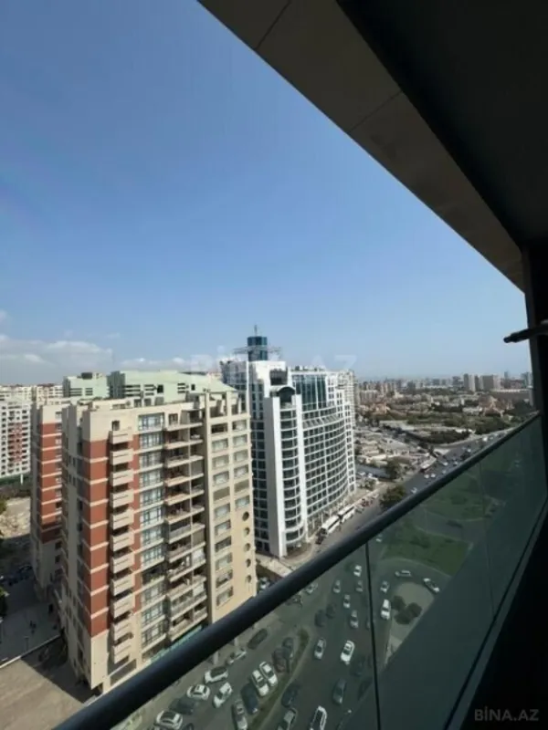 Satılır 3 otaqlı mənzil 110 m²