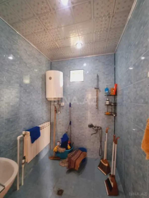 Satılır 4 otaqlı həyət evi 200 m²