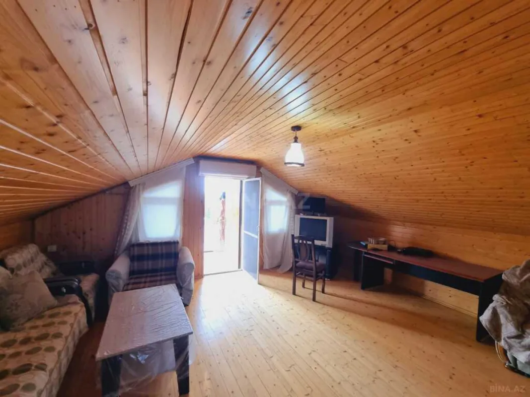 Satılır 4 otaqlı həyət evi 200 m²