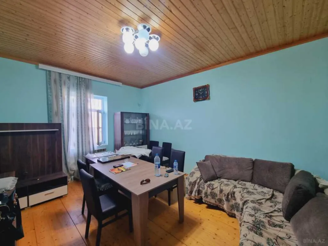 Satılır 4 otaqlı həyət evi 200 m²