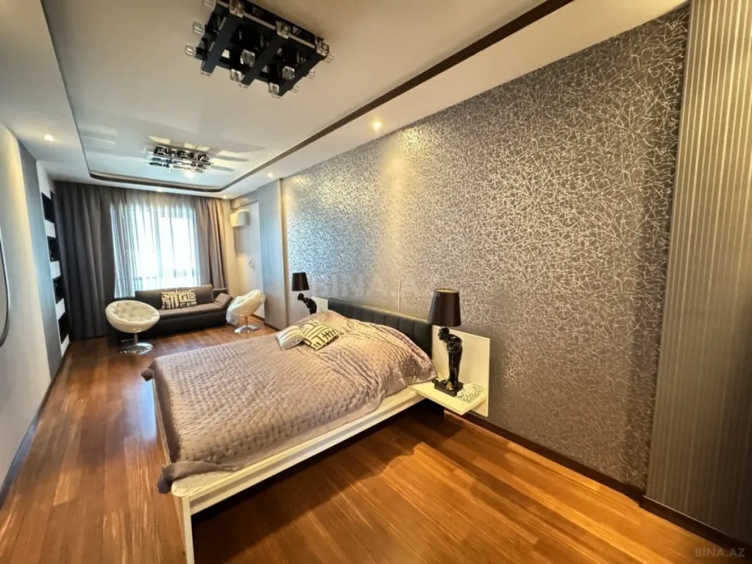 Satılır 5 otaqlı mənzil 268 m²