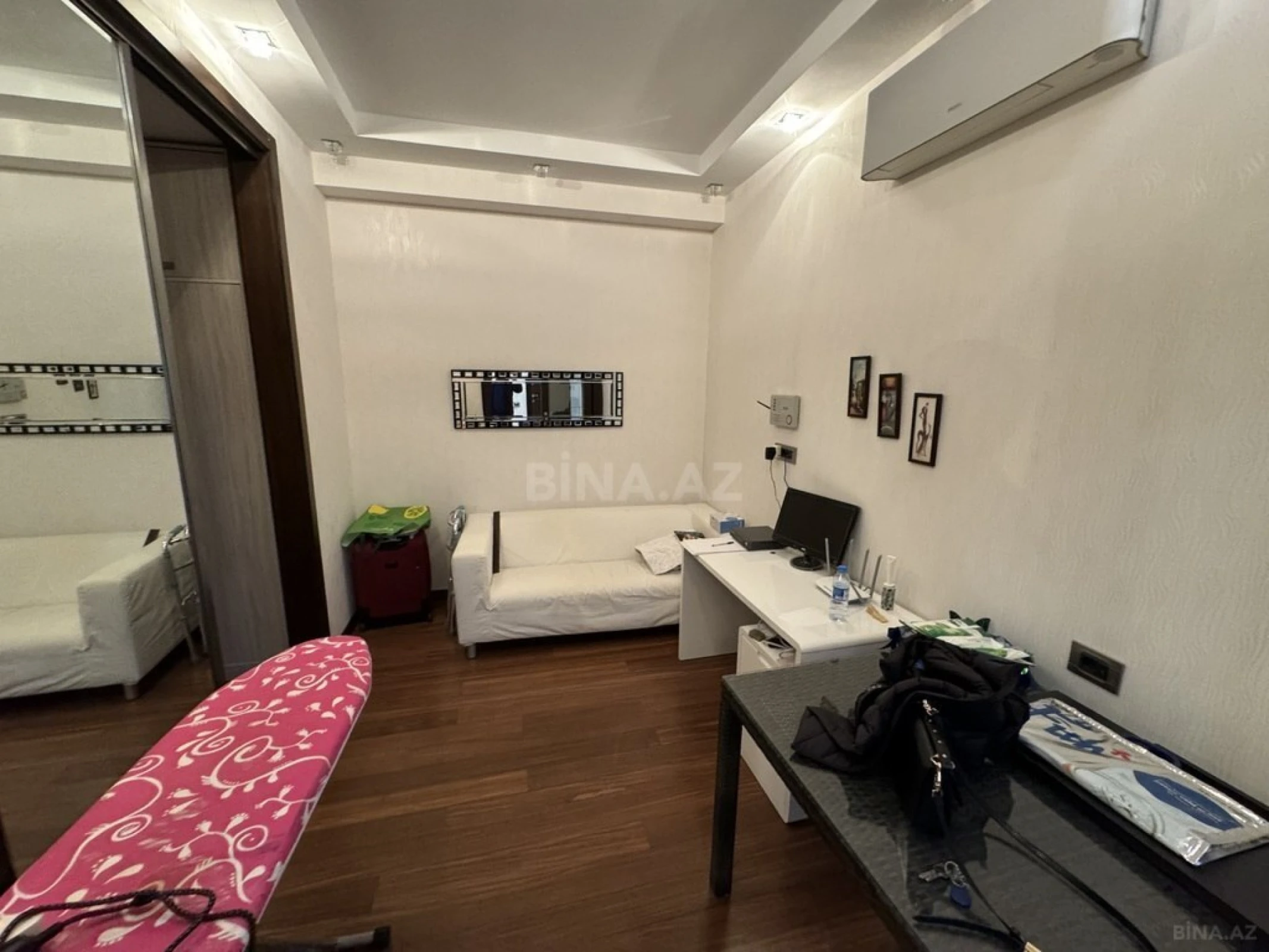 Satılır 5 otaqlı mənzil 268 m²