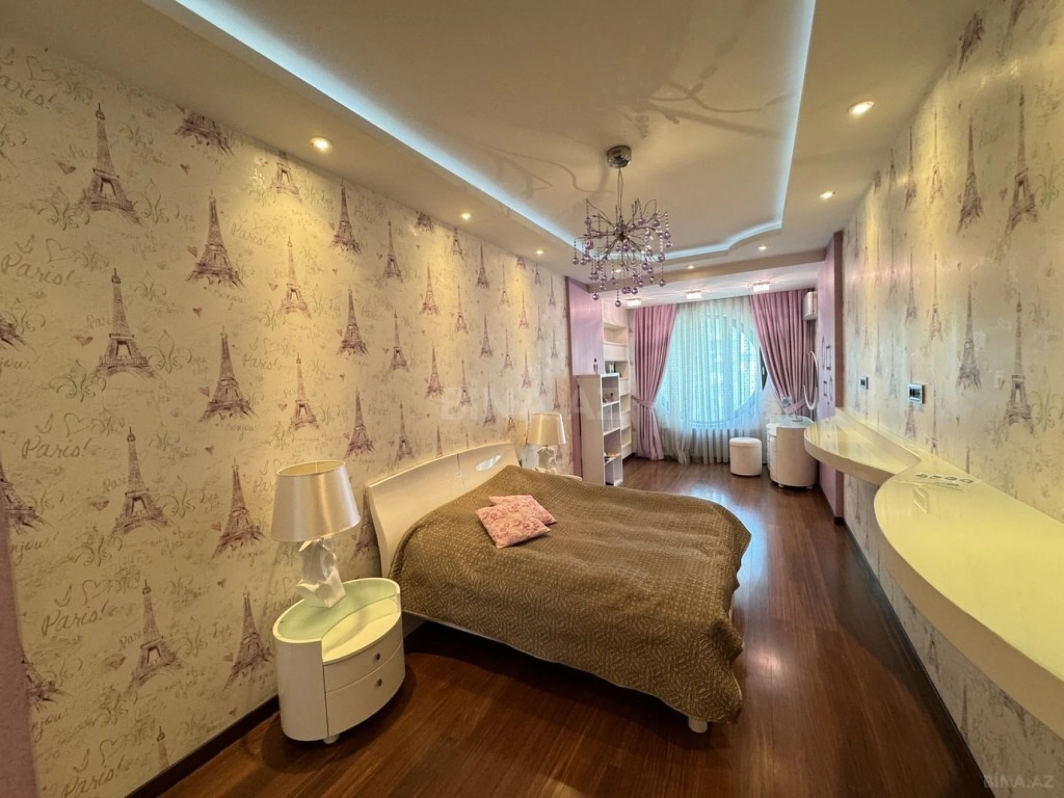 Satılır 5 otaqlı mənzil 268 m²