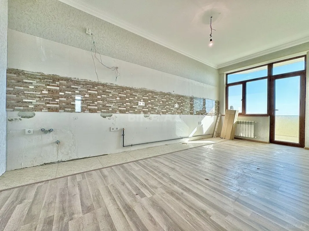 Satılır 3 otaqlı mənzil 125 m²