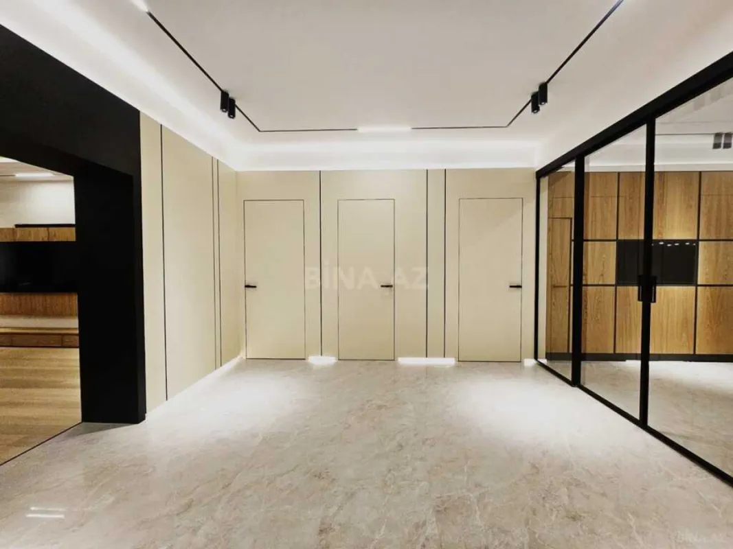 Kirayə verilir 3 otaqlı mənzil 171 m²