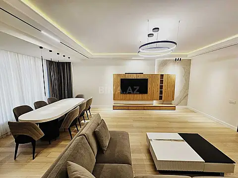 Kirayə verilir 3 otaqlı mənzil 171 m²