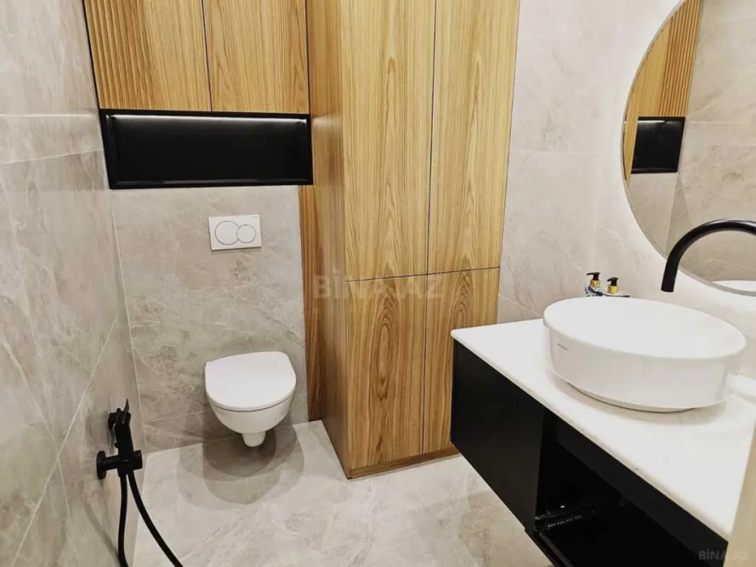 Kirayə verilir 3 otaqlı mənzil 171 m²