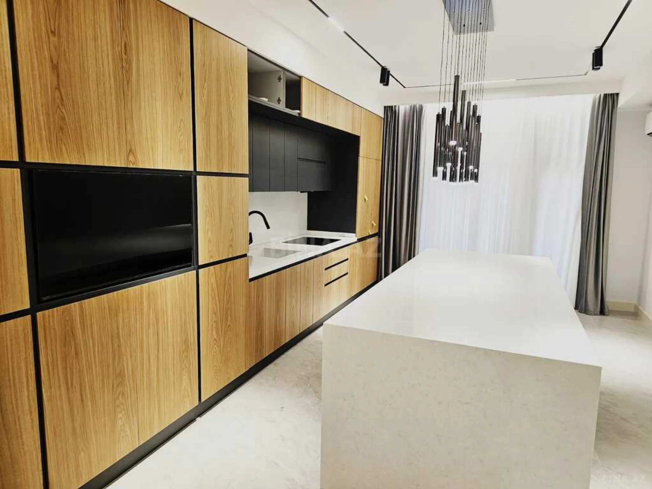 Kirayə verilir 3 otaqlı mənzil 171 m²