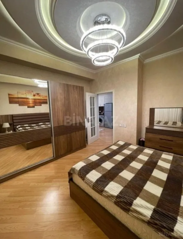 Satılır 2 otaqlı mənzil 68 m²