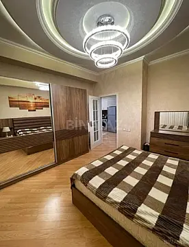 Satılır 2 otaqlı mənzil 68 m²