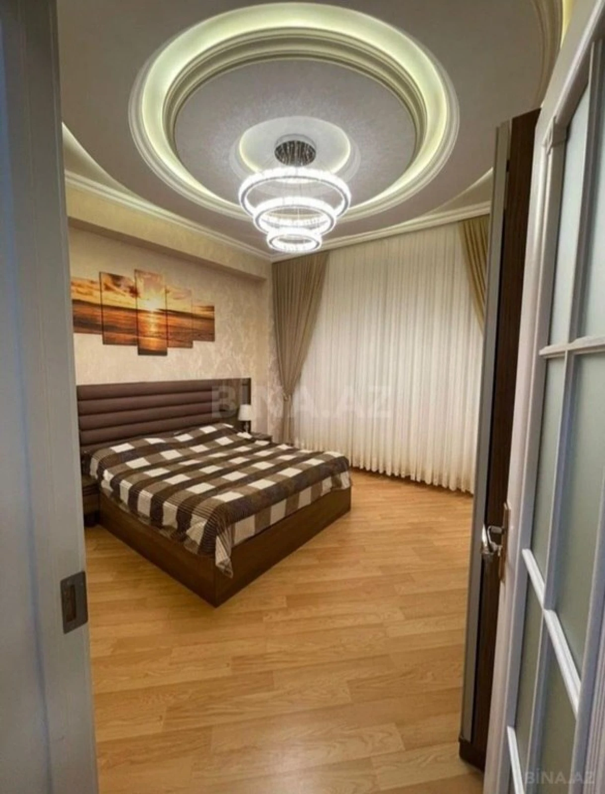 Satılır 2 otaqlı mənzil 68 m²