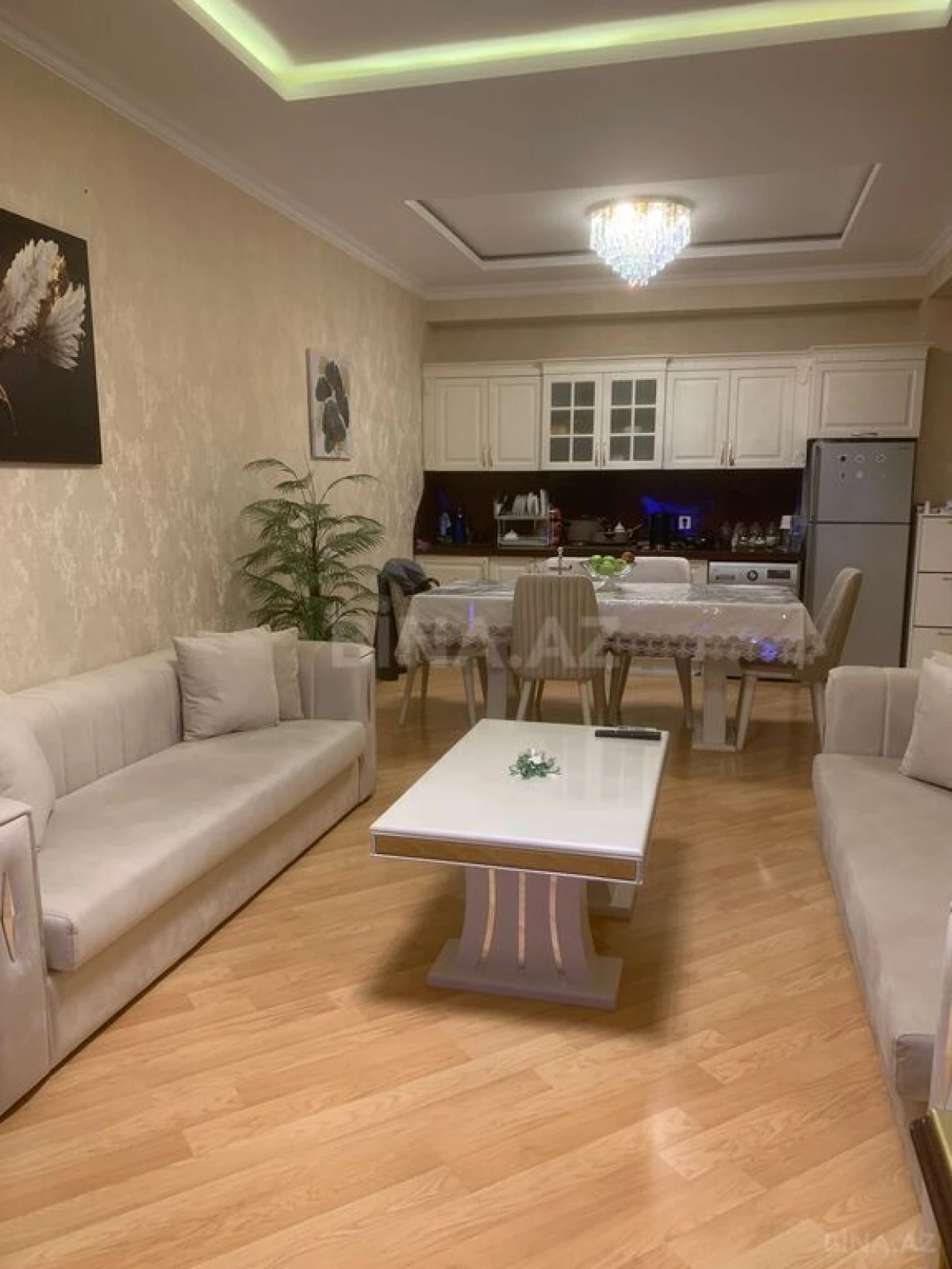 Satılır 2 otaqlı mənzil 68 m²
