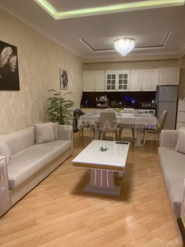 Satılır 2 otaqlı mənzil 68 m²