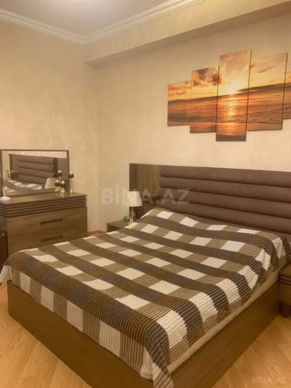 Satılır 2 otaqlı mənzil 68 m²