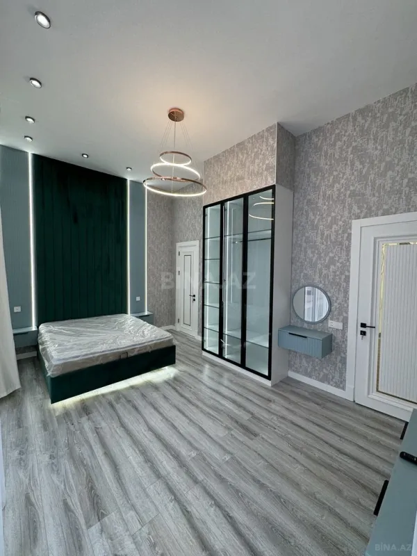 Satılır 5 otaqlı həyət evi 225 m²
