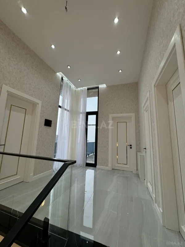 Satılır 5 otaqlı həyət evi 225 m²