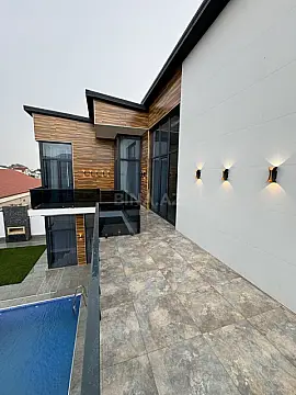 Satılır 5 otaqlı həyət evi 225 m²