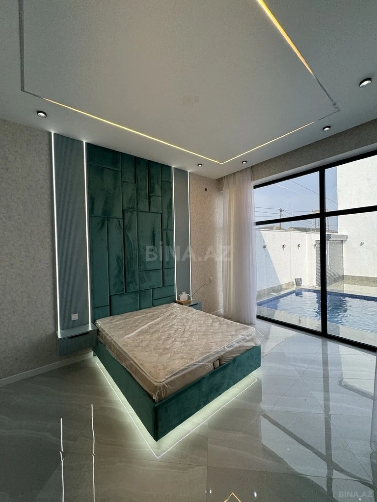 Satılır 5 otaqlı həyət evi 225 m²