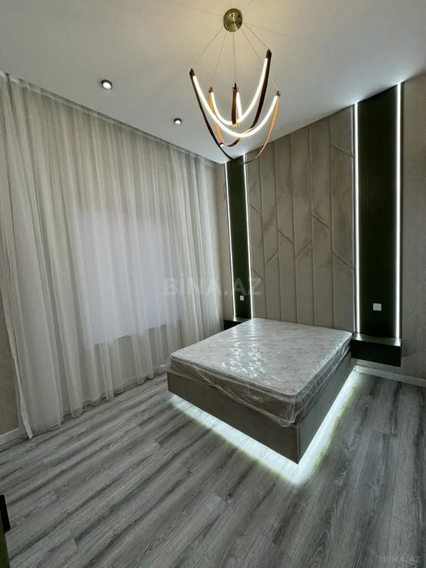 Satılır 5 otaqlı həyət evi 225 m²