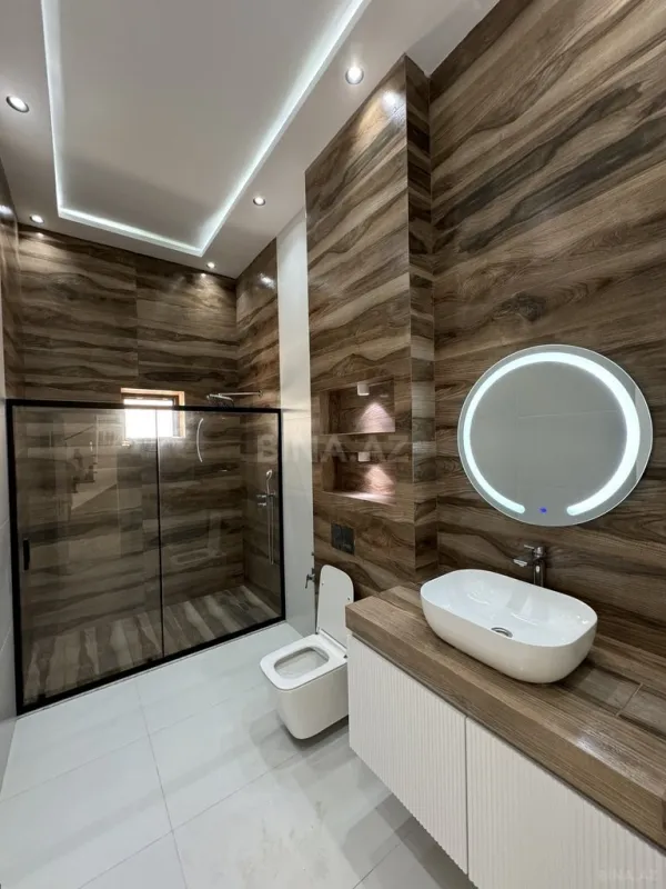 Satılır 5 otaqlı həyət evi 225 m²