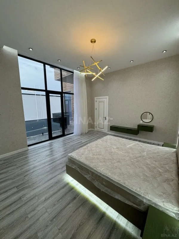 Satılır 5 otaqlı həyət evi 225 m²