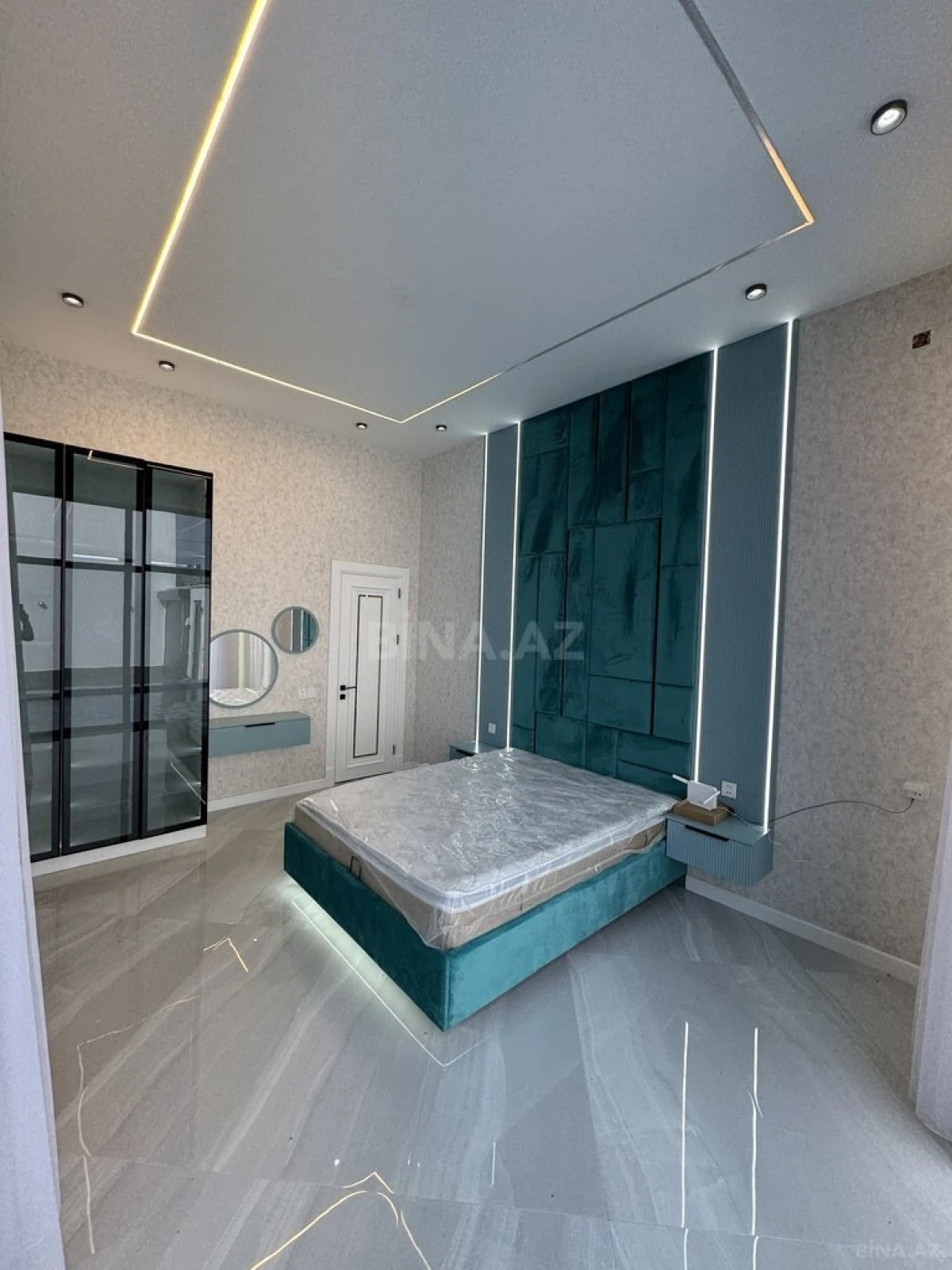 Satılır 5 otaqlı həyət evi 225 m²